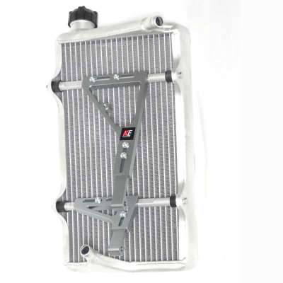 Kühler aus Aluminium EVO KE mit Haltesatz 420x245x40mm.